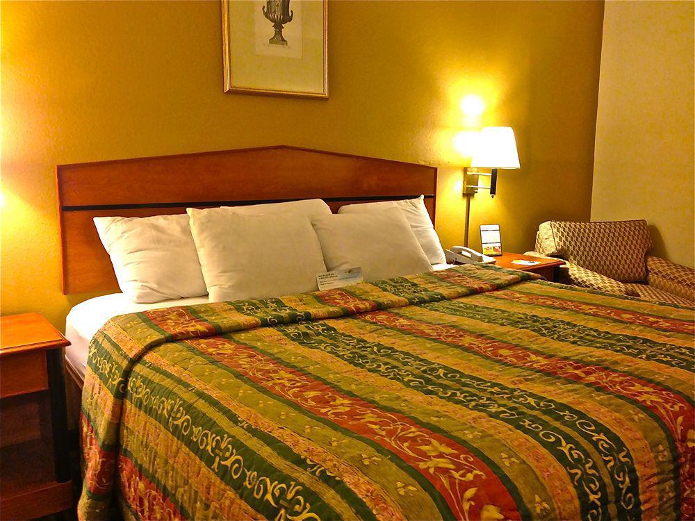 Days Inn By Wyndham Florence Cincinnati Area מראה חיצוני תמונה