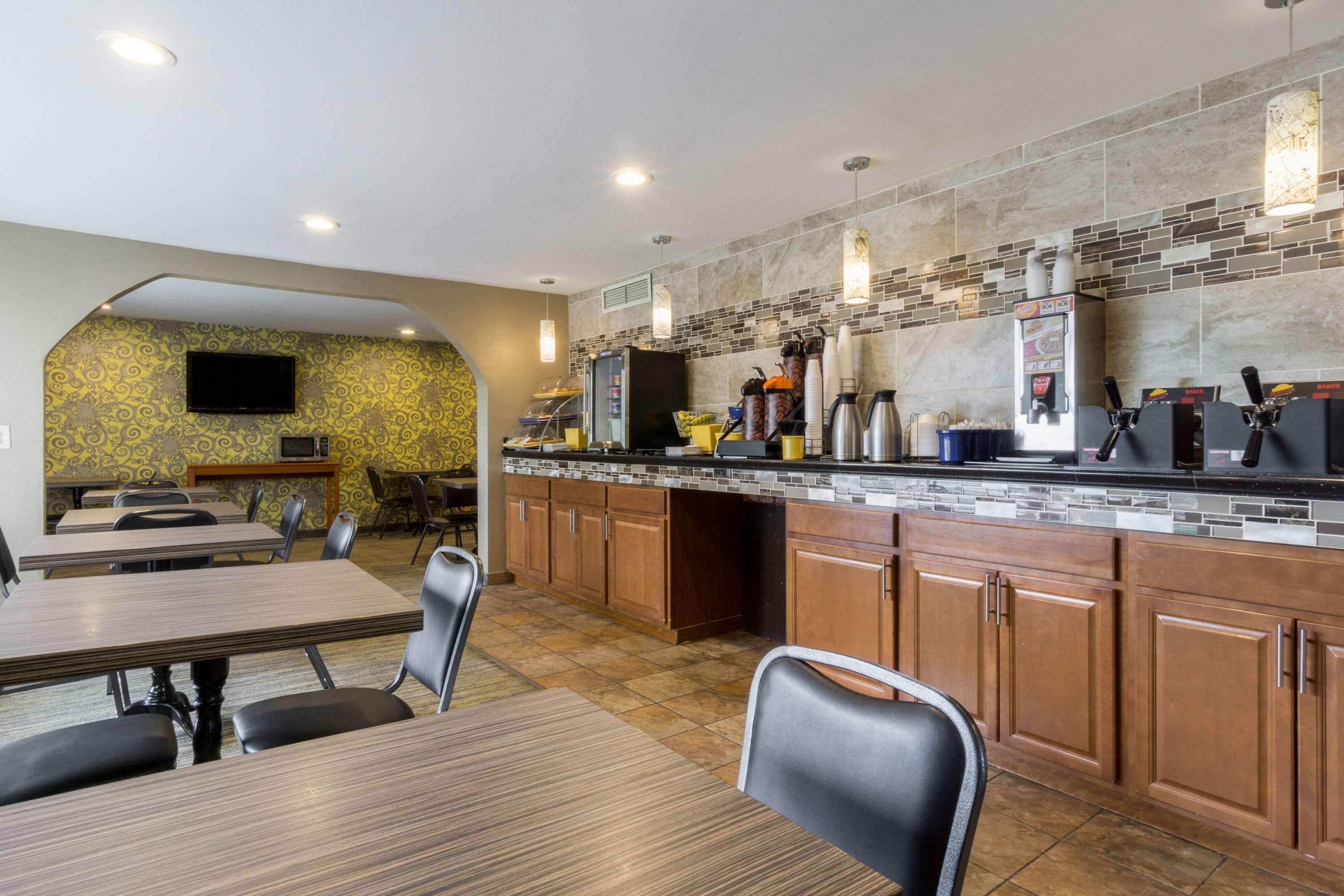 Days Inn By Wyndham Florence Cincinnati Area מראה חיצוני תמונה
